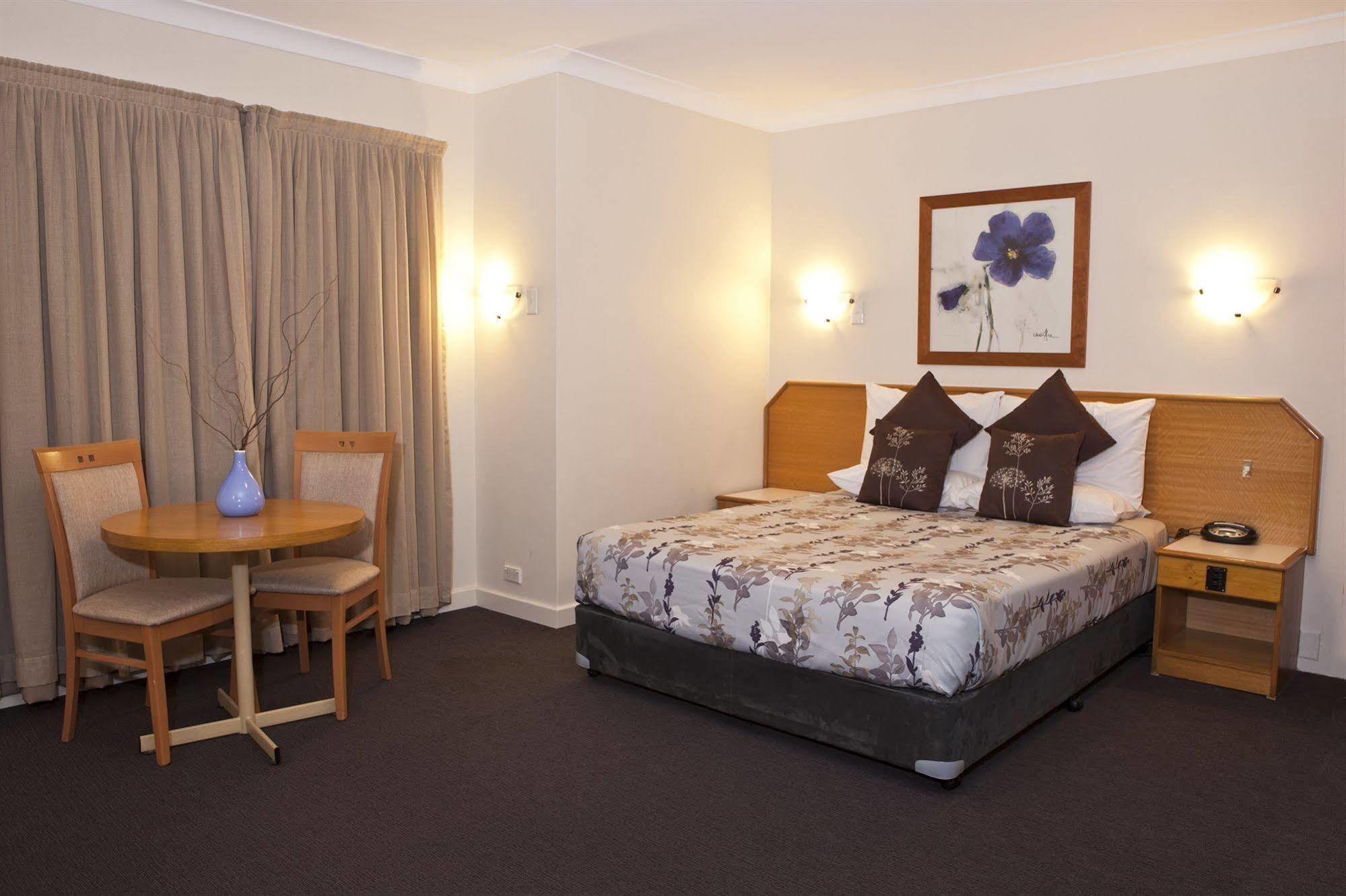 Narellan Motor Inn Eksteriør billede